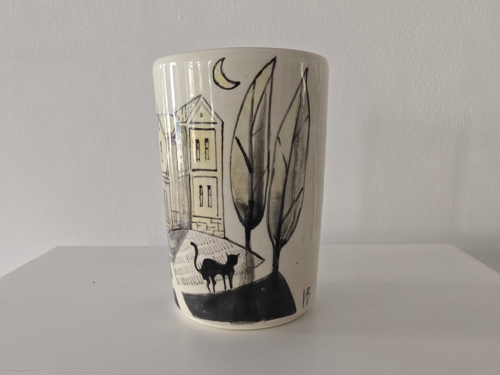 “Black Cat for Good Luck” Ceramic Set – Irina Vachkova (Termodvoyka) - Image 4